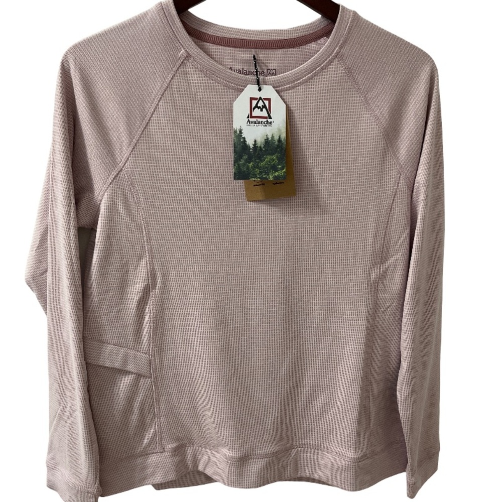 Avalanche Women's M Light Pink Crew Casual Basic Outdoor NWT